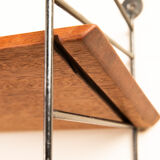 Wall shelf string