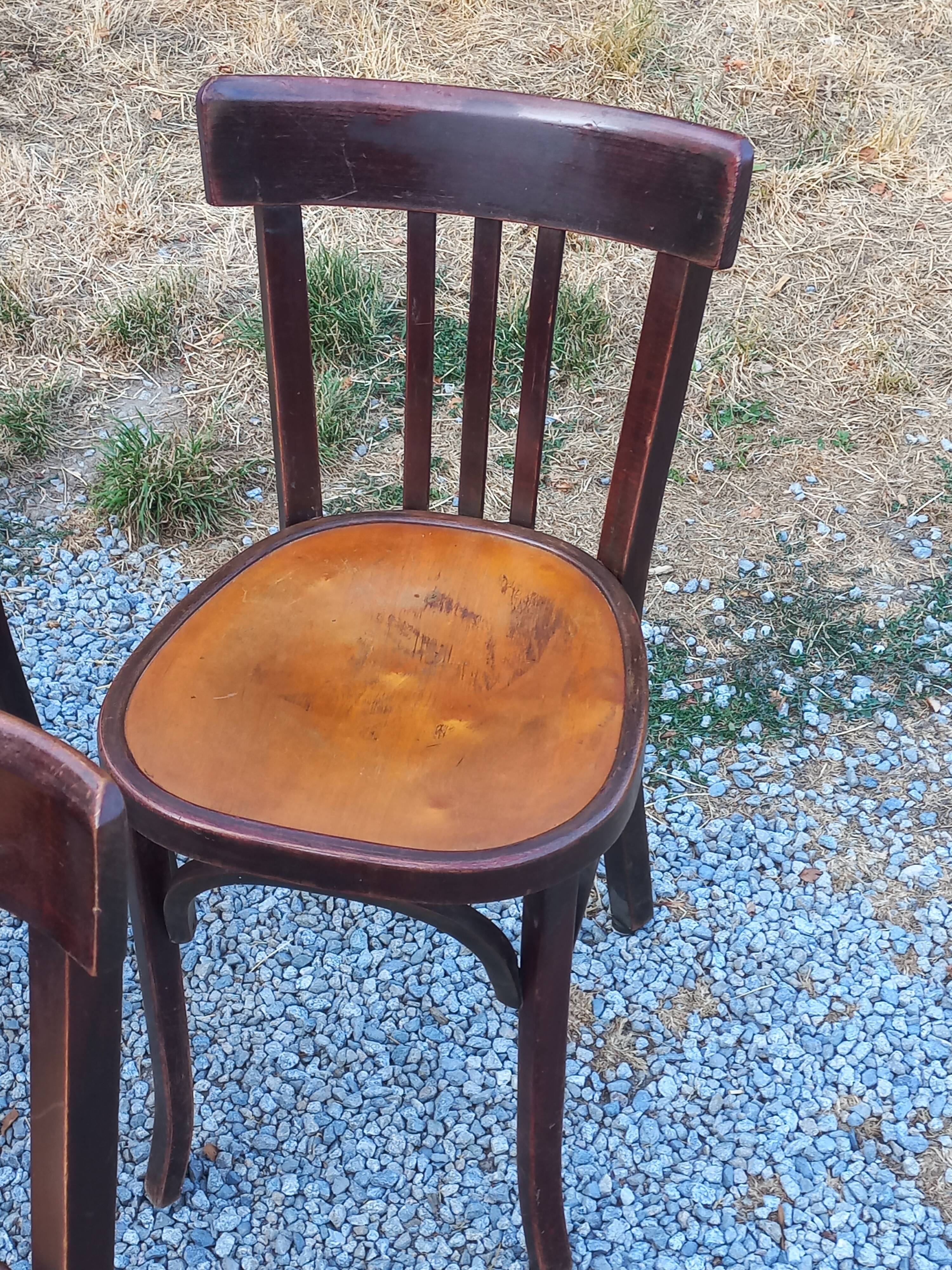 Set de 5 chaises de bistrot anciennes