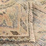 Tapis vintage en laine fait main, saumon doux et bleu marine, 183x264 cm