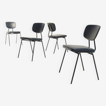 Ensemble de 4 chaises modèle "CM" par Pierre Guariche pour Meurop, 1960