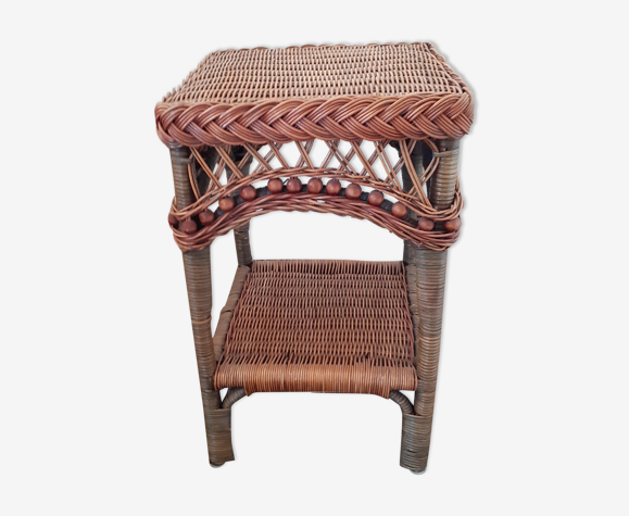 Rattan pedestal