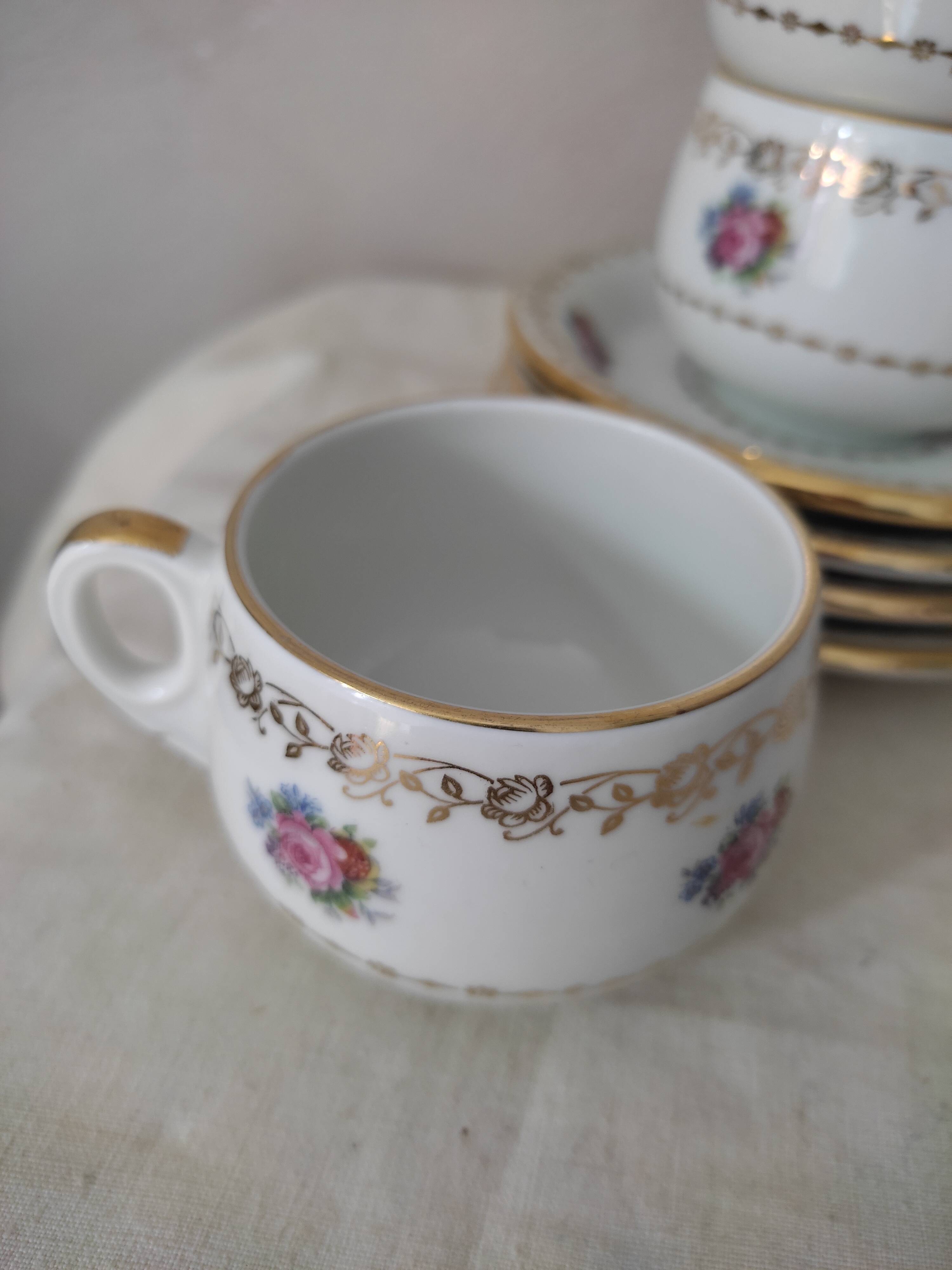 Porcelain coffee cups