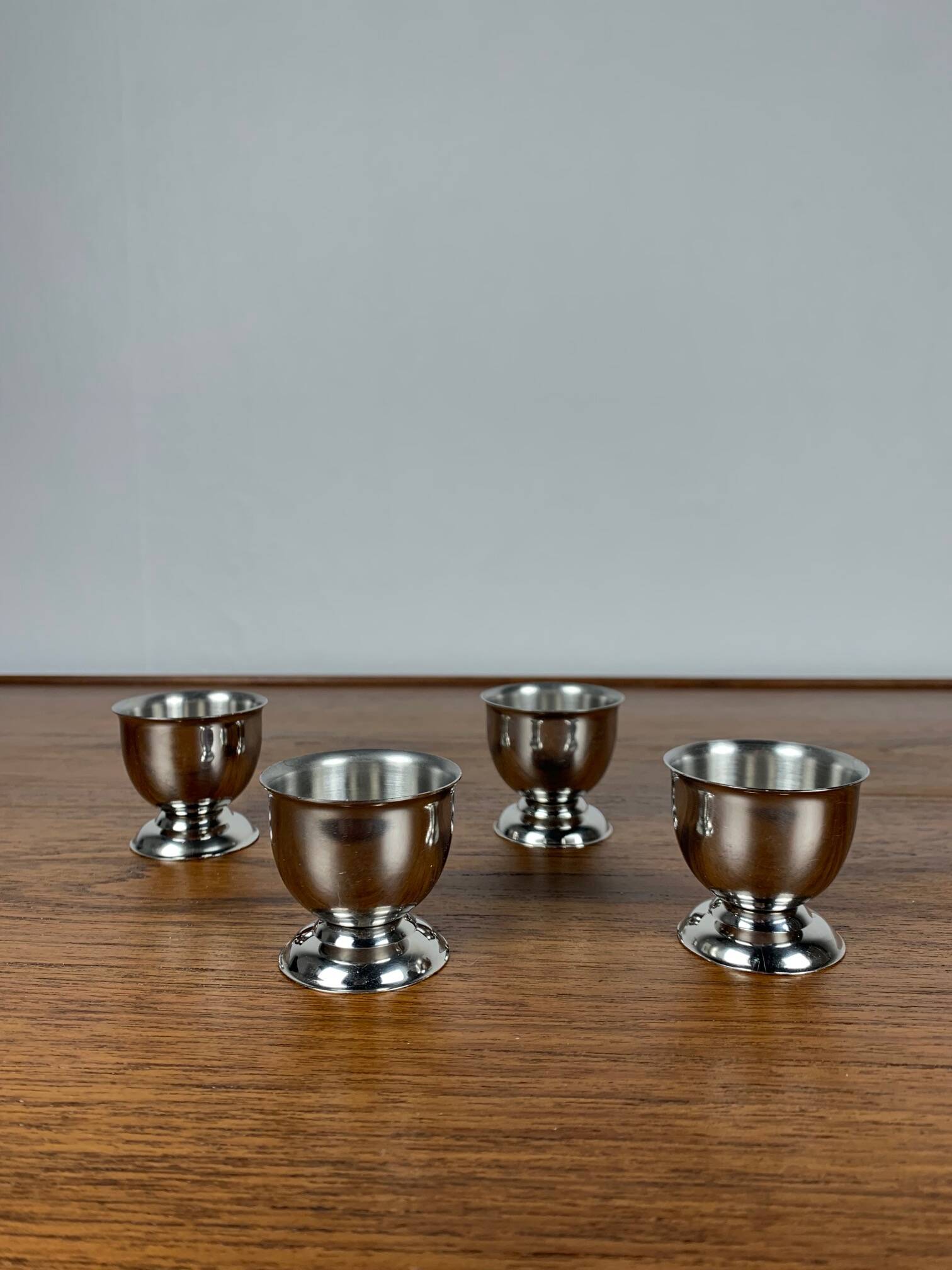 Set of 4 stainless steel egg cups, 1970