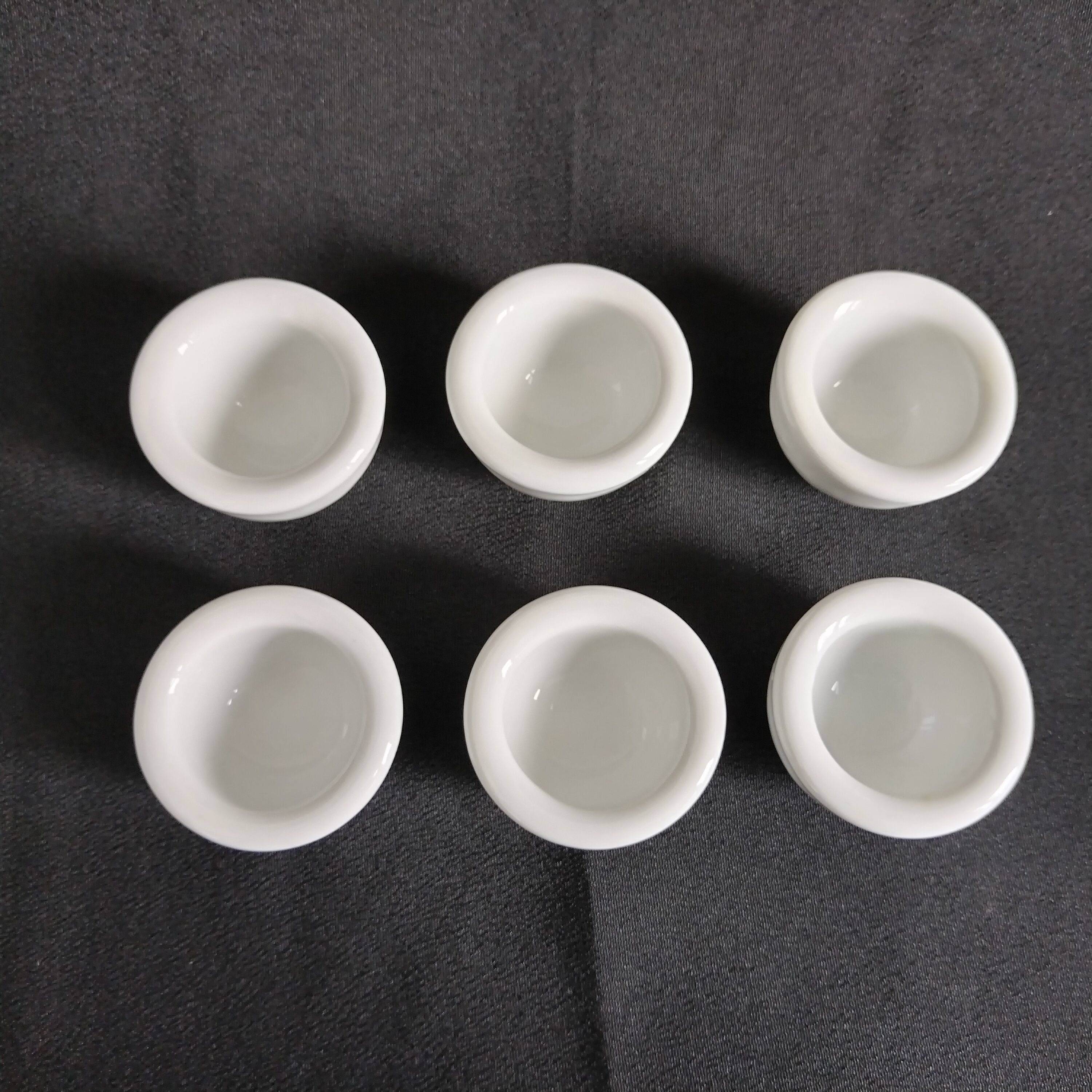 Set of 6 shells in white French porcelain, renowned brand PILLIVUYT since 1818