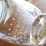 Blown glass vase with controlled bubbles
