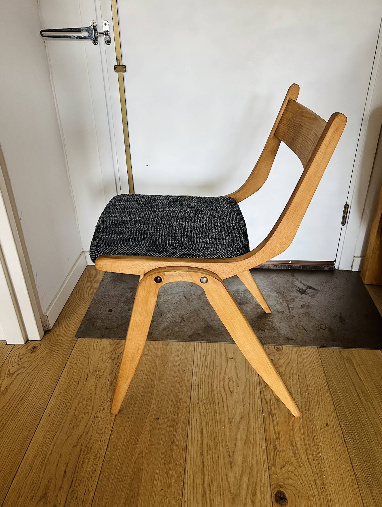 (Lot) 3 Compass Leg Chairs 1960s Scandinavian