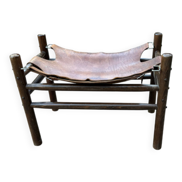 Vintage safari stool in brown leather and dark wood, 1960s, Mid-Century style.