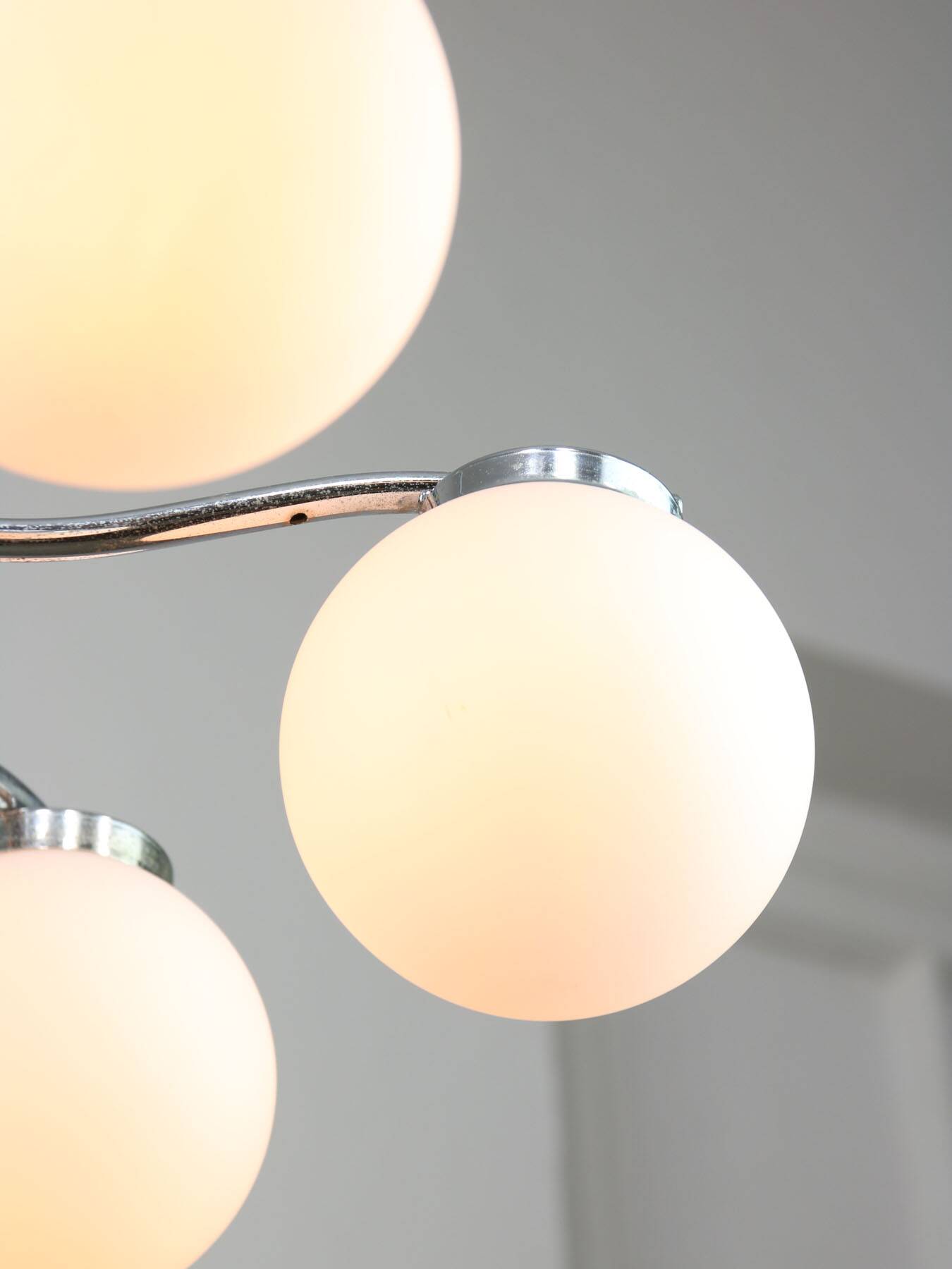 Lustre Vintage en Chrome et Opaline, Italie, années 1970