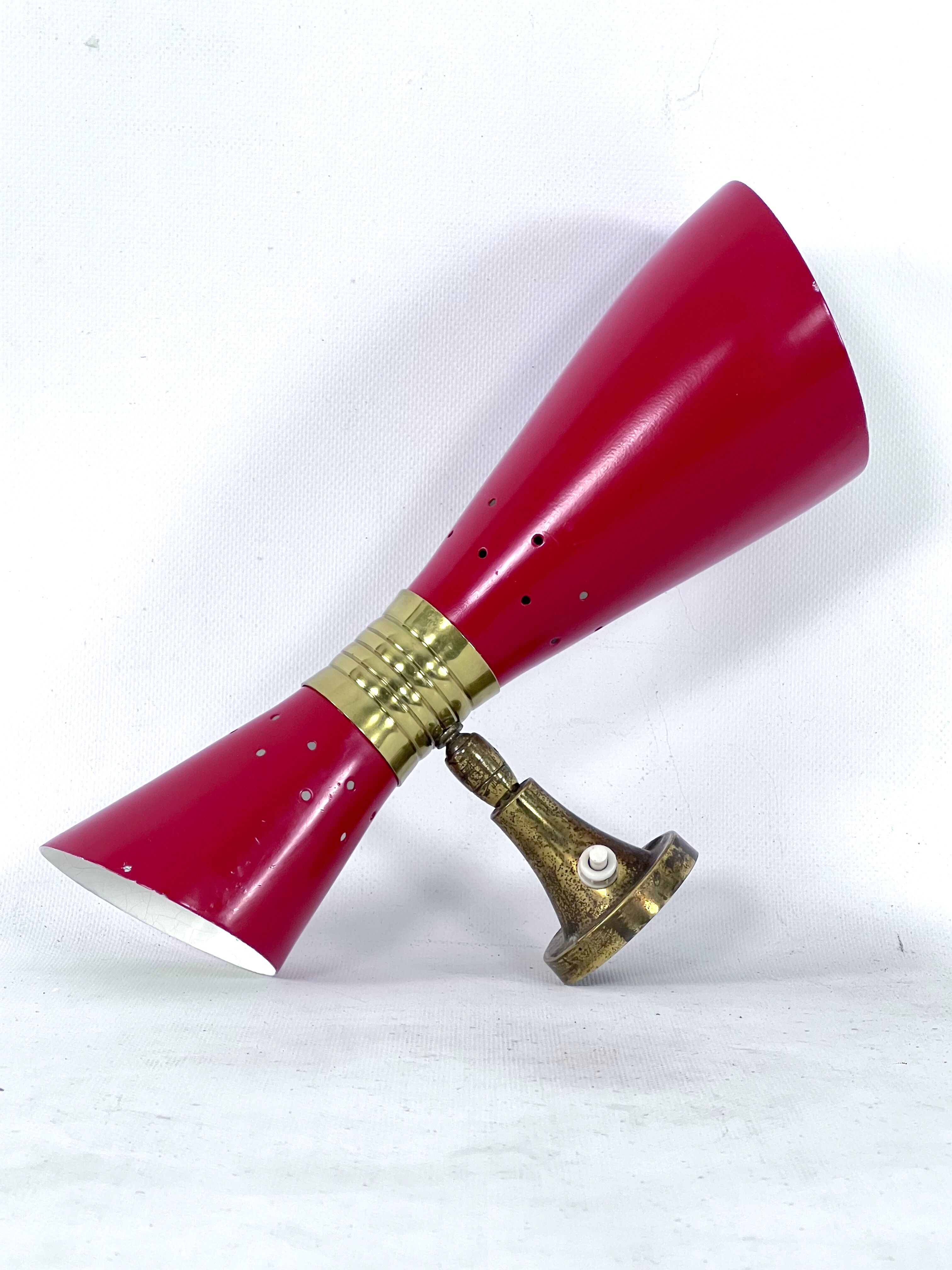 Italian Mid-Century single double cones wall lamp, 1950s