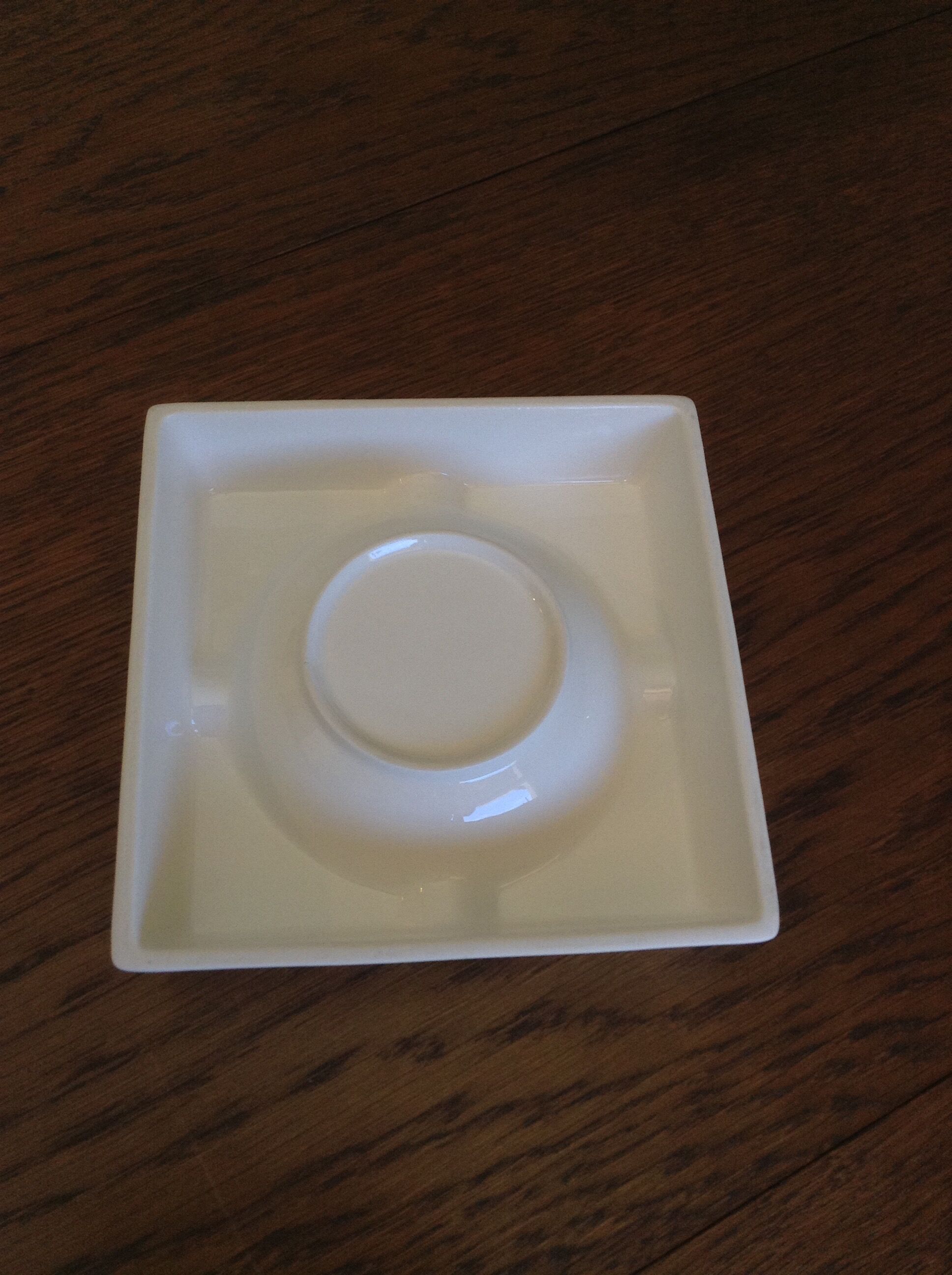 White square ashtray