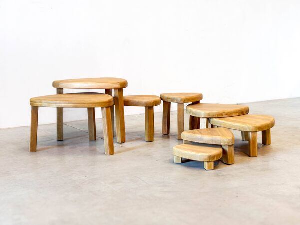 Table basse gigogne en chêne des années 1970