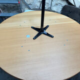 Grande table ronde Eames par Charles & Ray Eames – édition Vitra