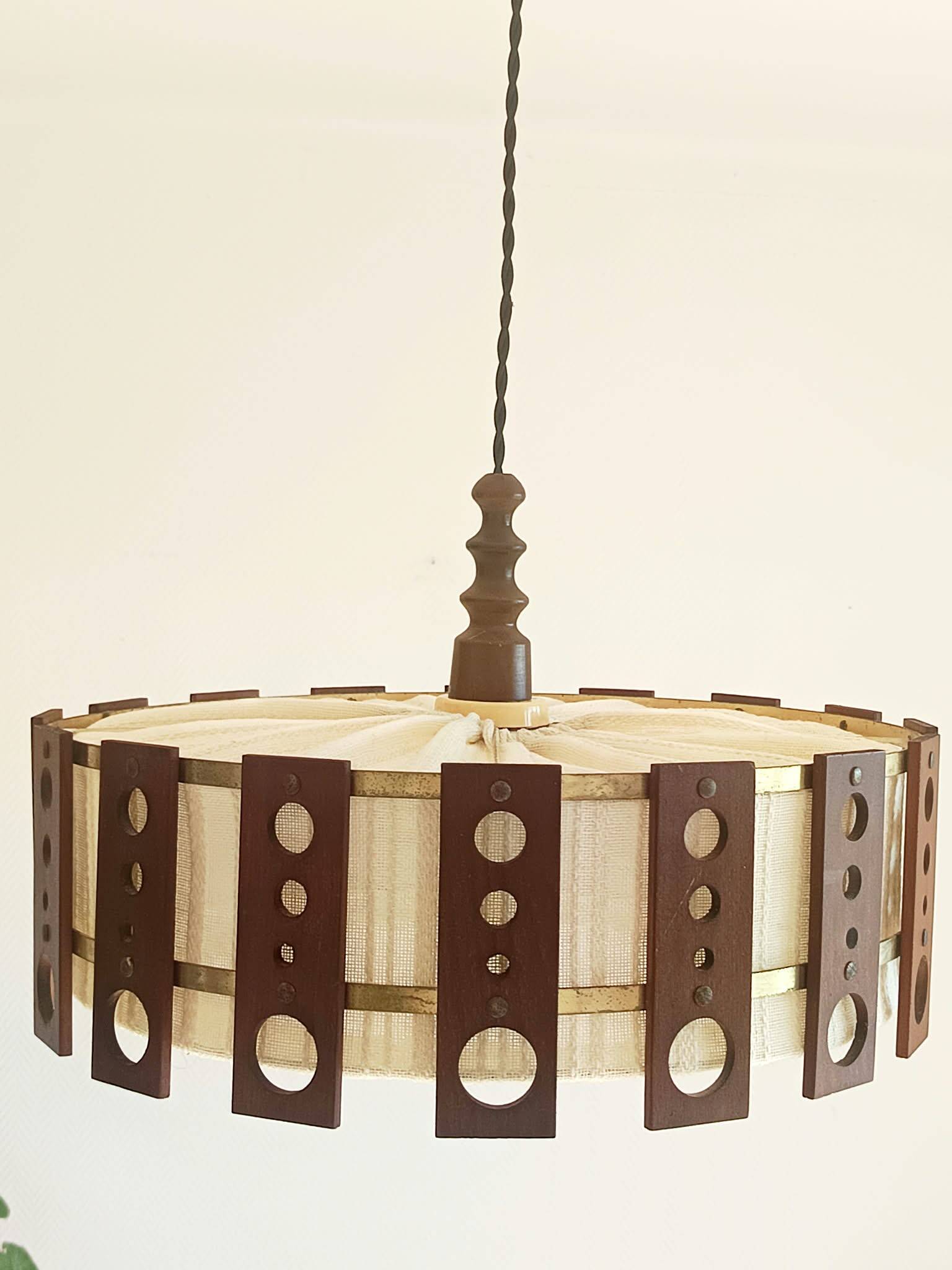 Suspension scandinave teck et tissu vers 1960