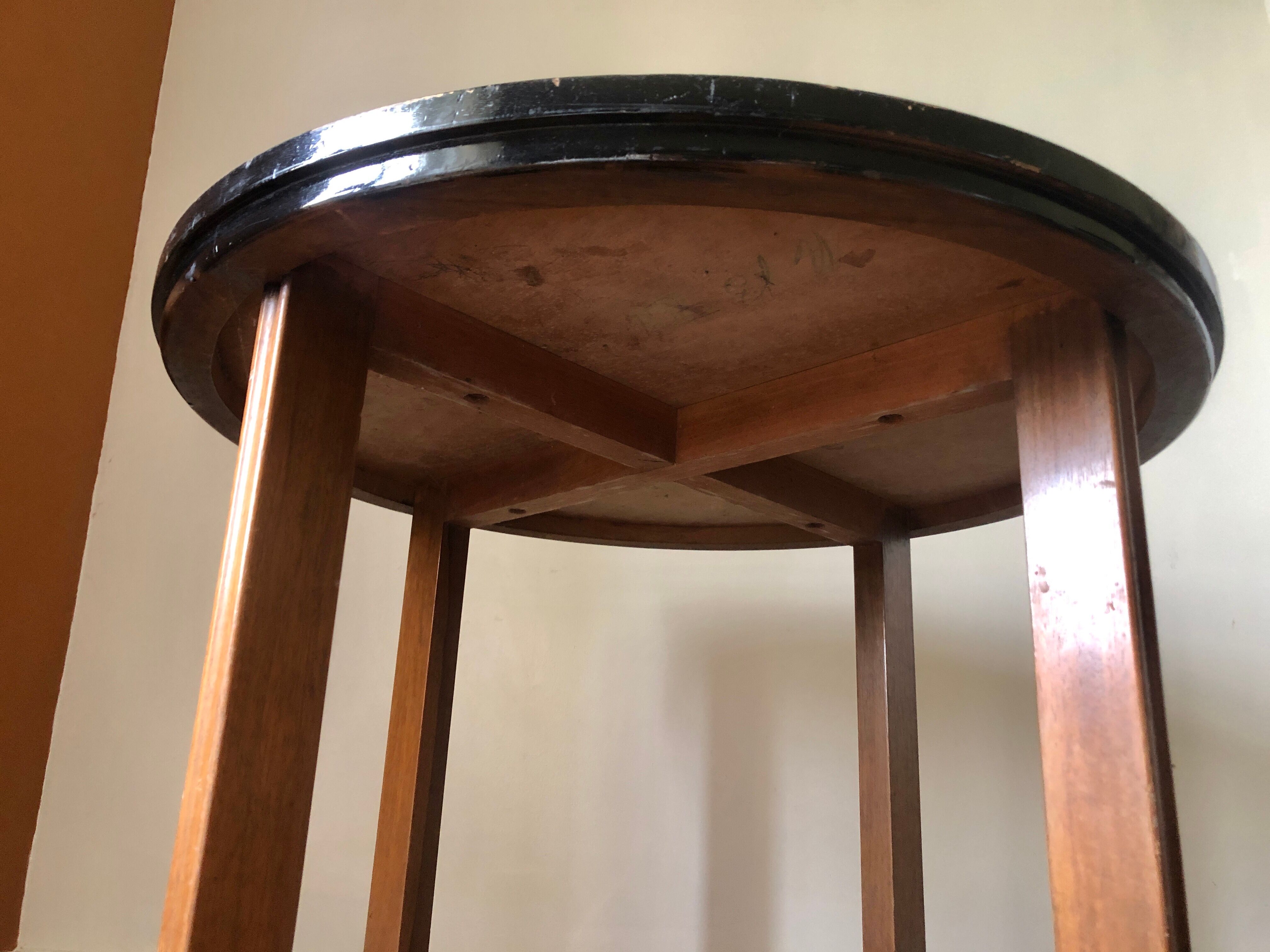 Round side table or Art Deco pedestal table, 1930s