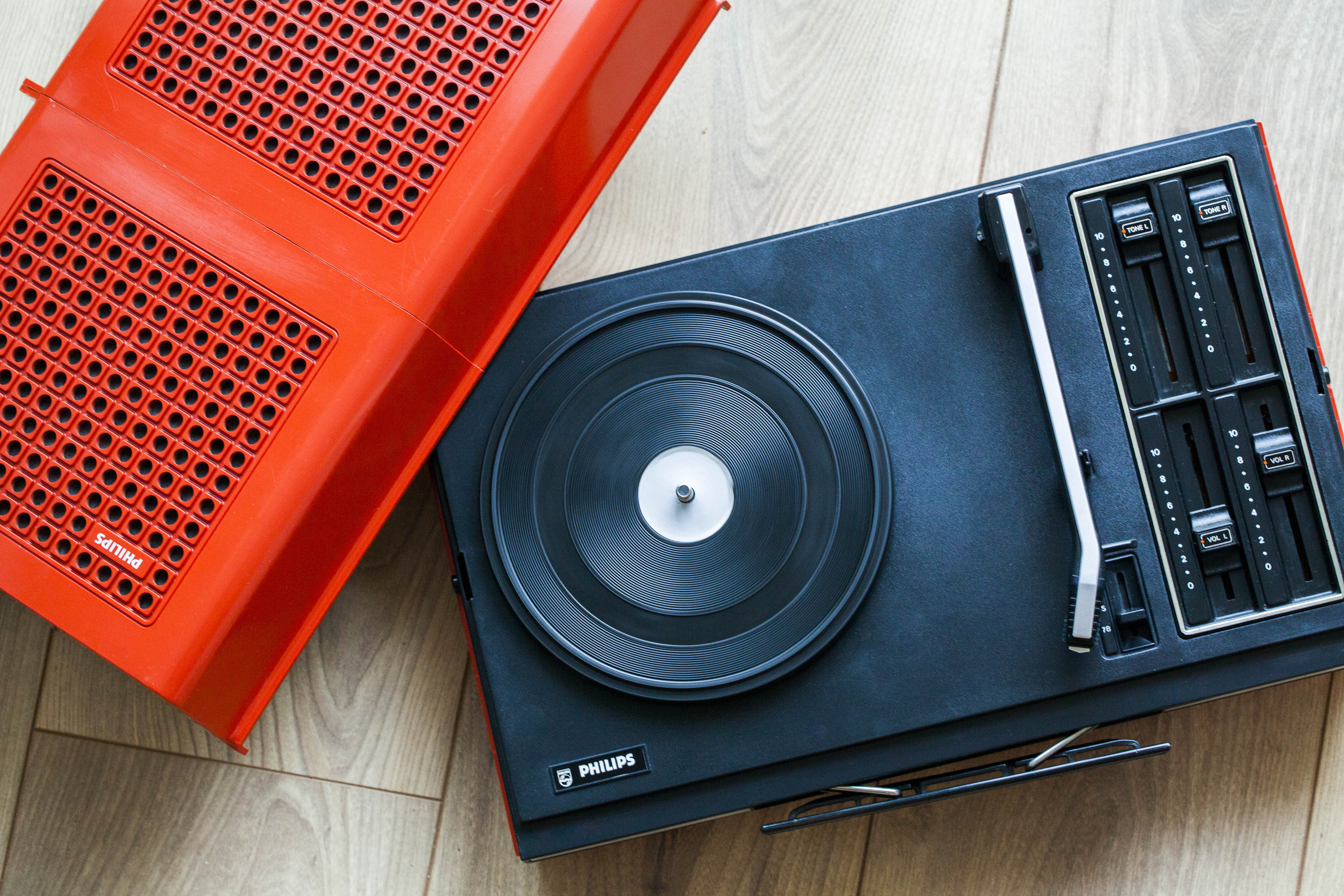 Philips 623 red stereo turntable