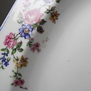 Service plate Bernardaud Limoges porcelain with floral decoration from the 1920s to 1950s.