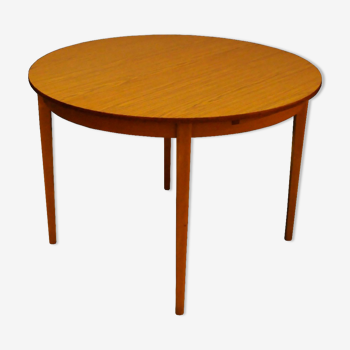 Round and extensible Danish table