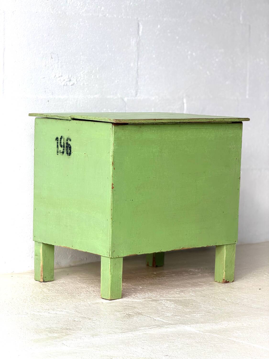 Table de rangement industrielle verte, années 1960