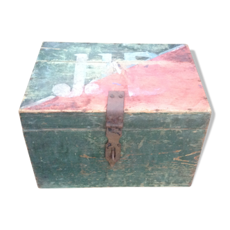 Wooden box