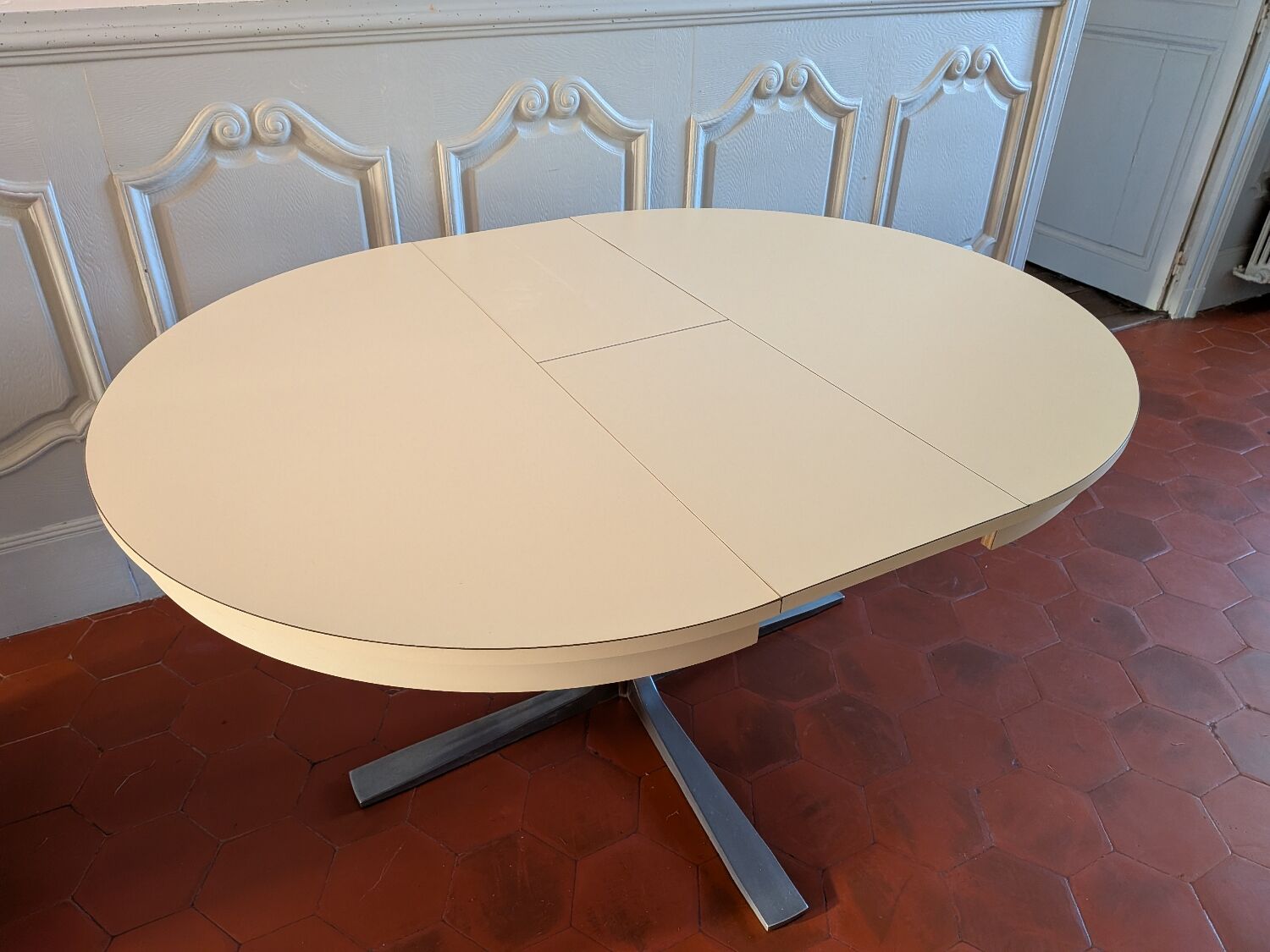 1970s extendable dining table