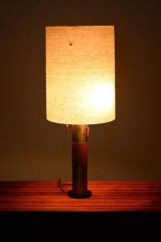 Lampe de table en teck et laiton