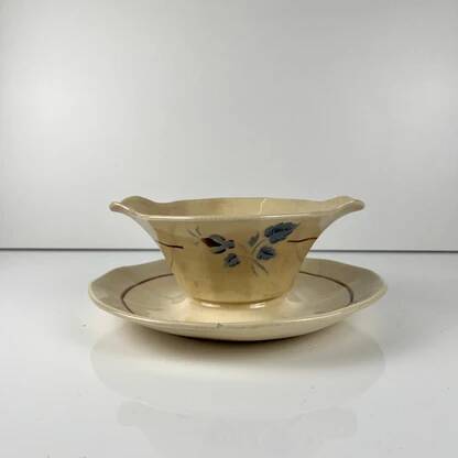 Sauceboat Sarreguemines flower pattern, first half of the 20th century.