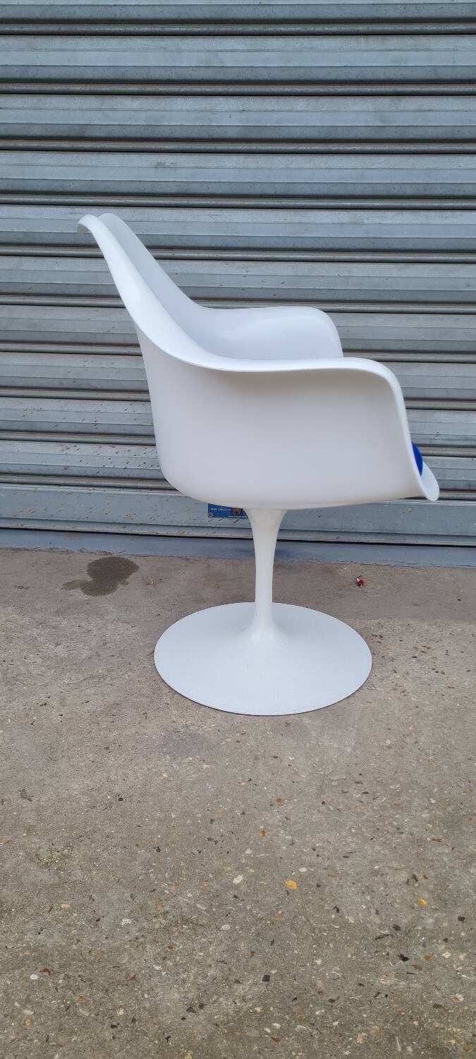 Fauteuil tulipe de eero saarinen pour knoll international 1960