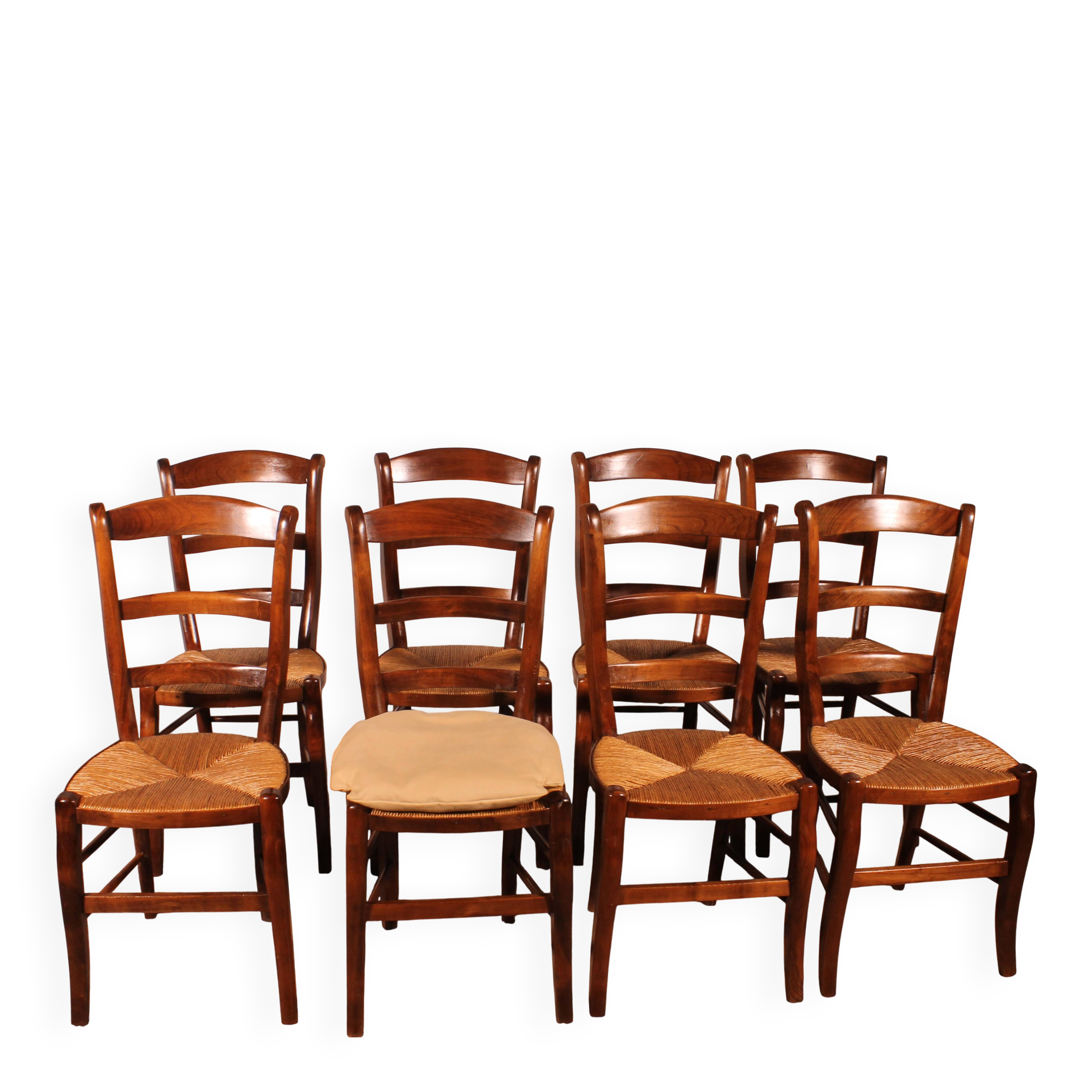 série de 8 chaises paillées en merisier