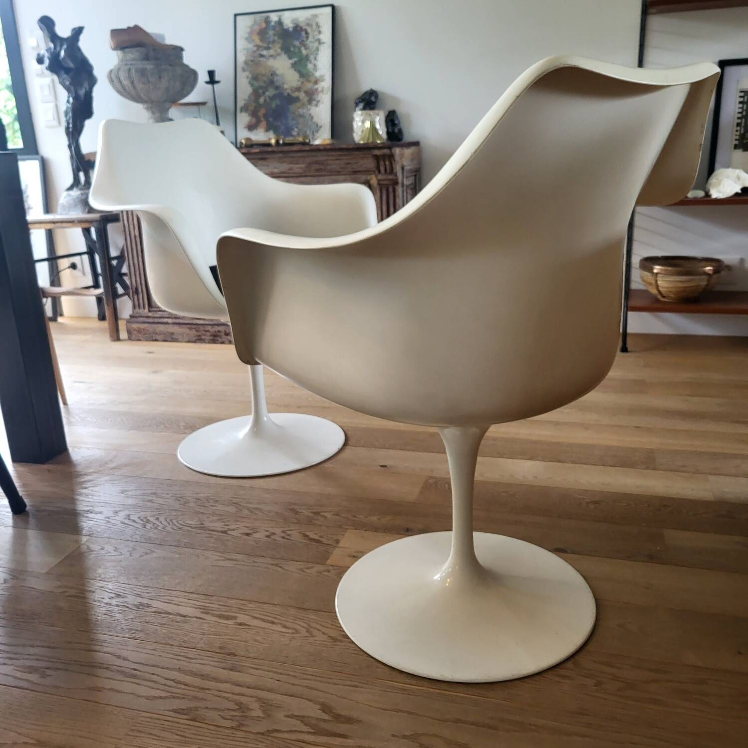 Tulip knoll armchair