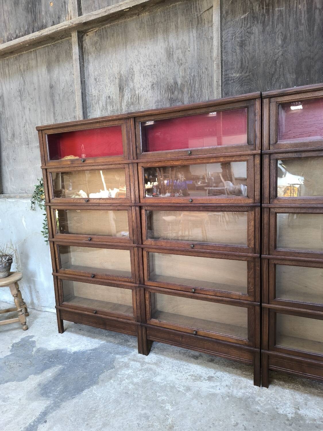 Oak display cabinet MD 1900