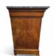 Commode Louis Phillipe en ronce de noyer et dessus en marbre noir