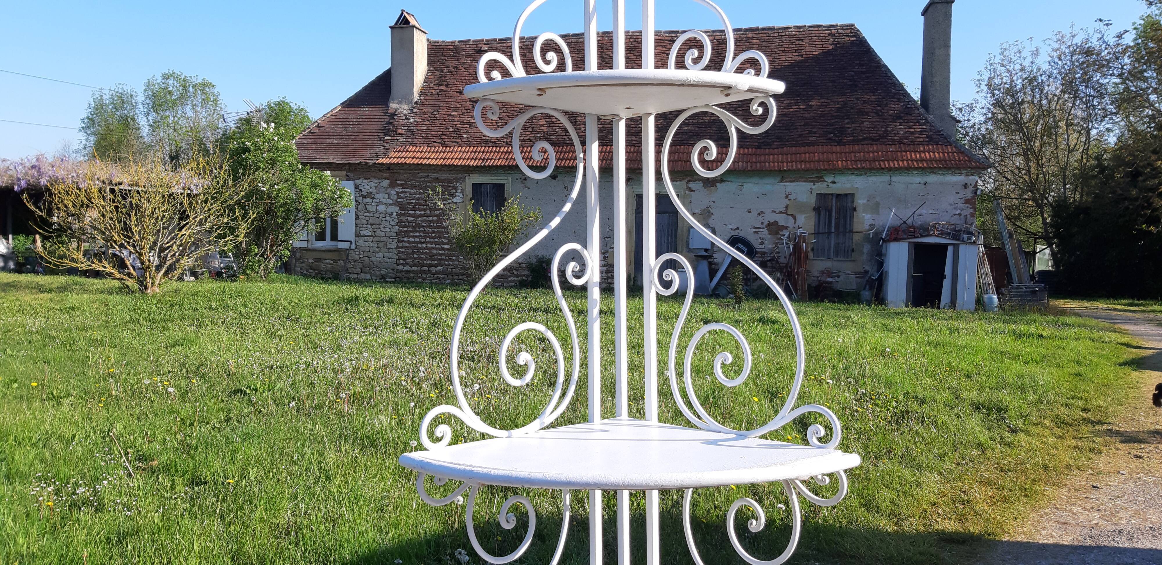 Wrought iron garden corner corner 1900