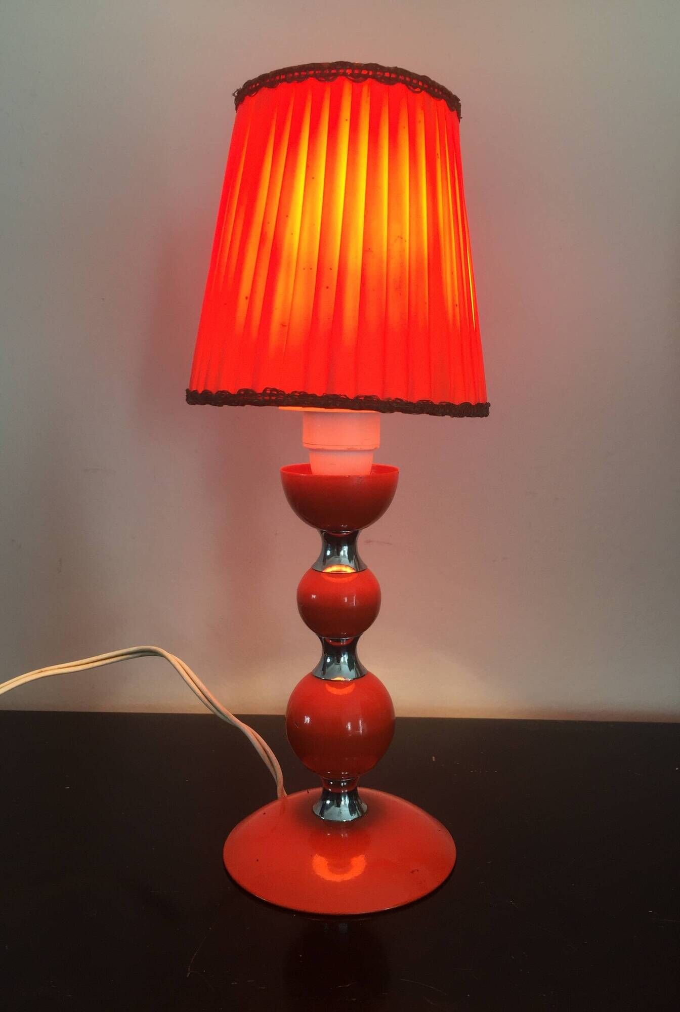 vintage table lamp - orange - metal and nylon lampshade -