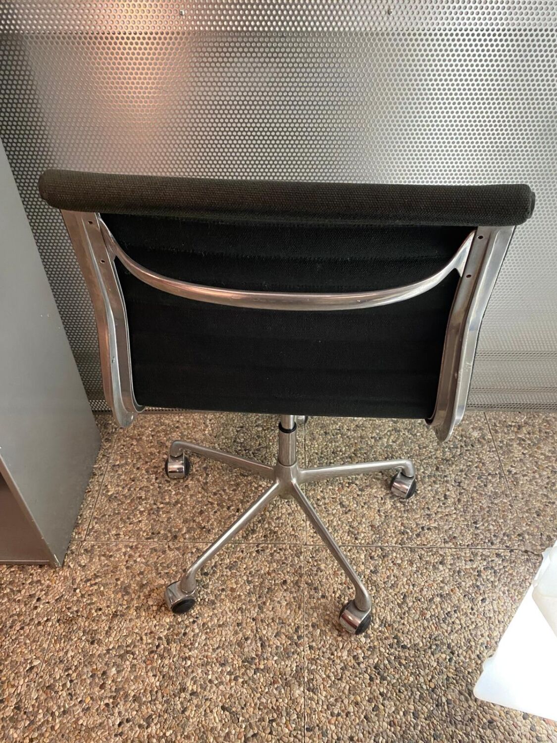 Charles & Ray Eames office chair mod. EA101 ICF production, 1970s