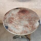 Garden pedestal table