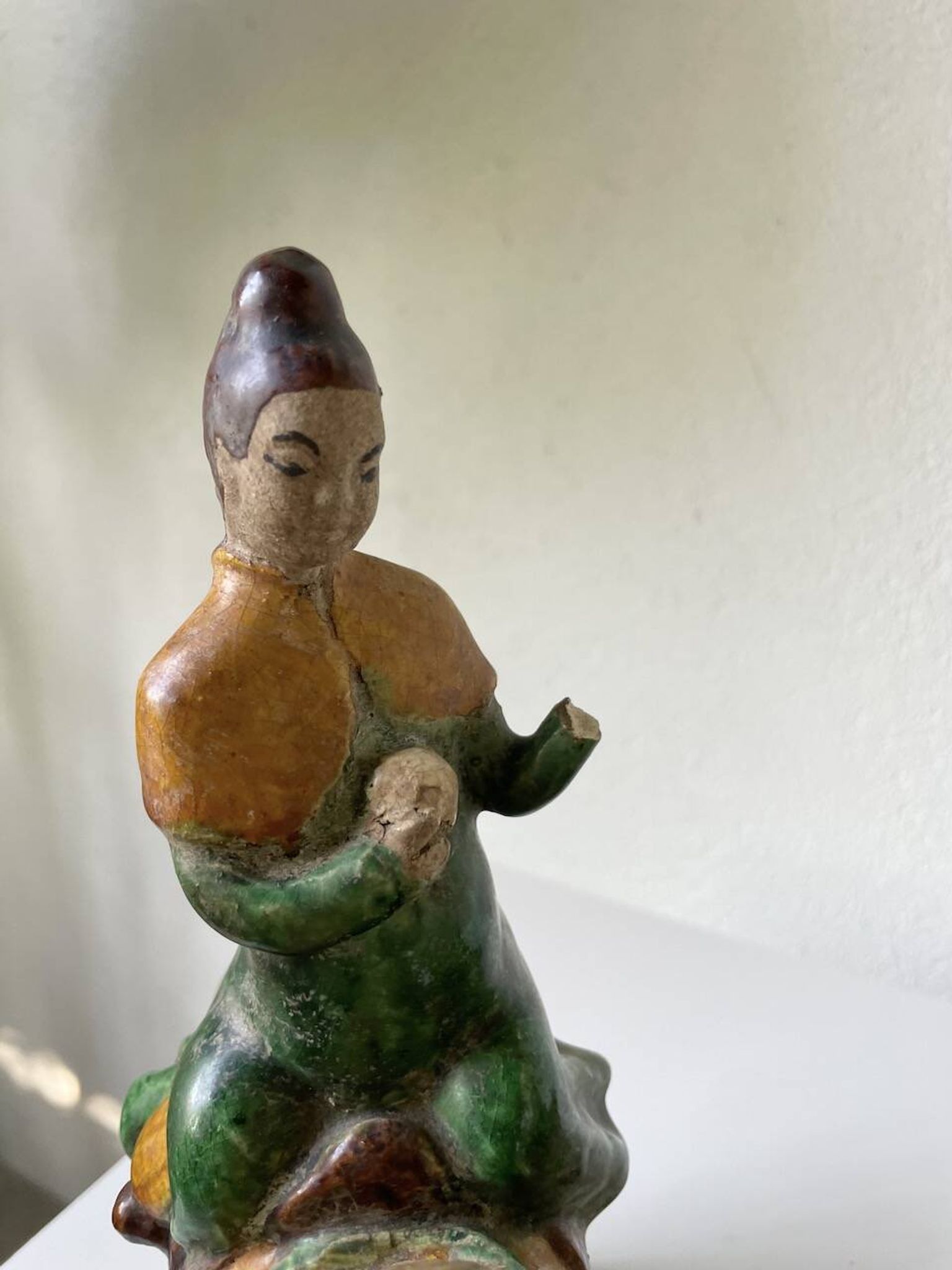 Tuile faitière équestre terre cuite époque Ming