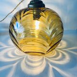 Amber glass ball suspension