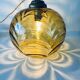 Suspension boule en verre ambré