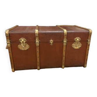 Leather, wood and brass travel trunk