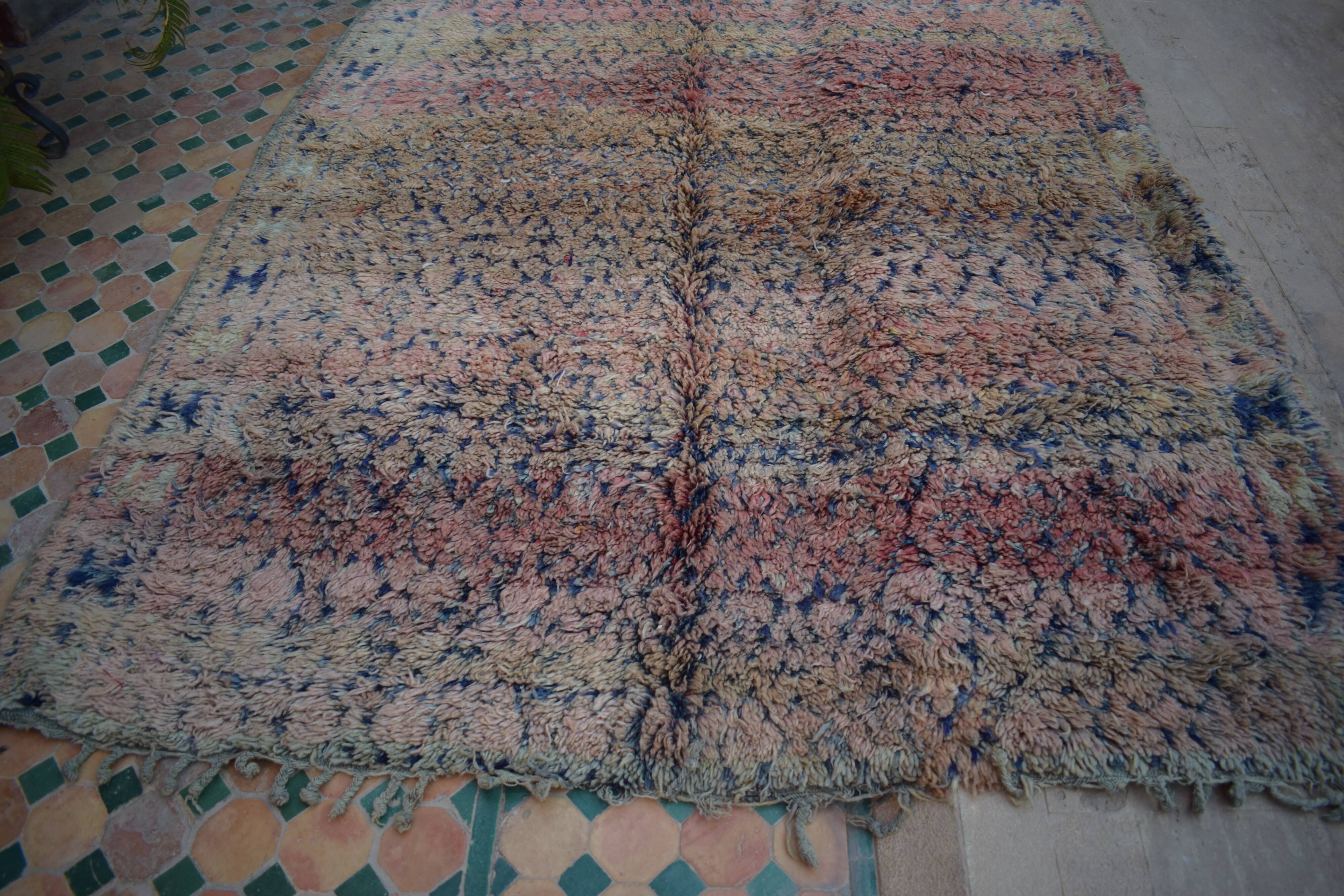 Vintage moroccan berber rug, 228x190 cm