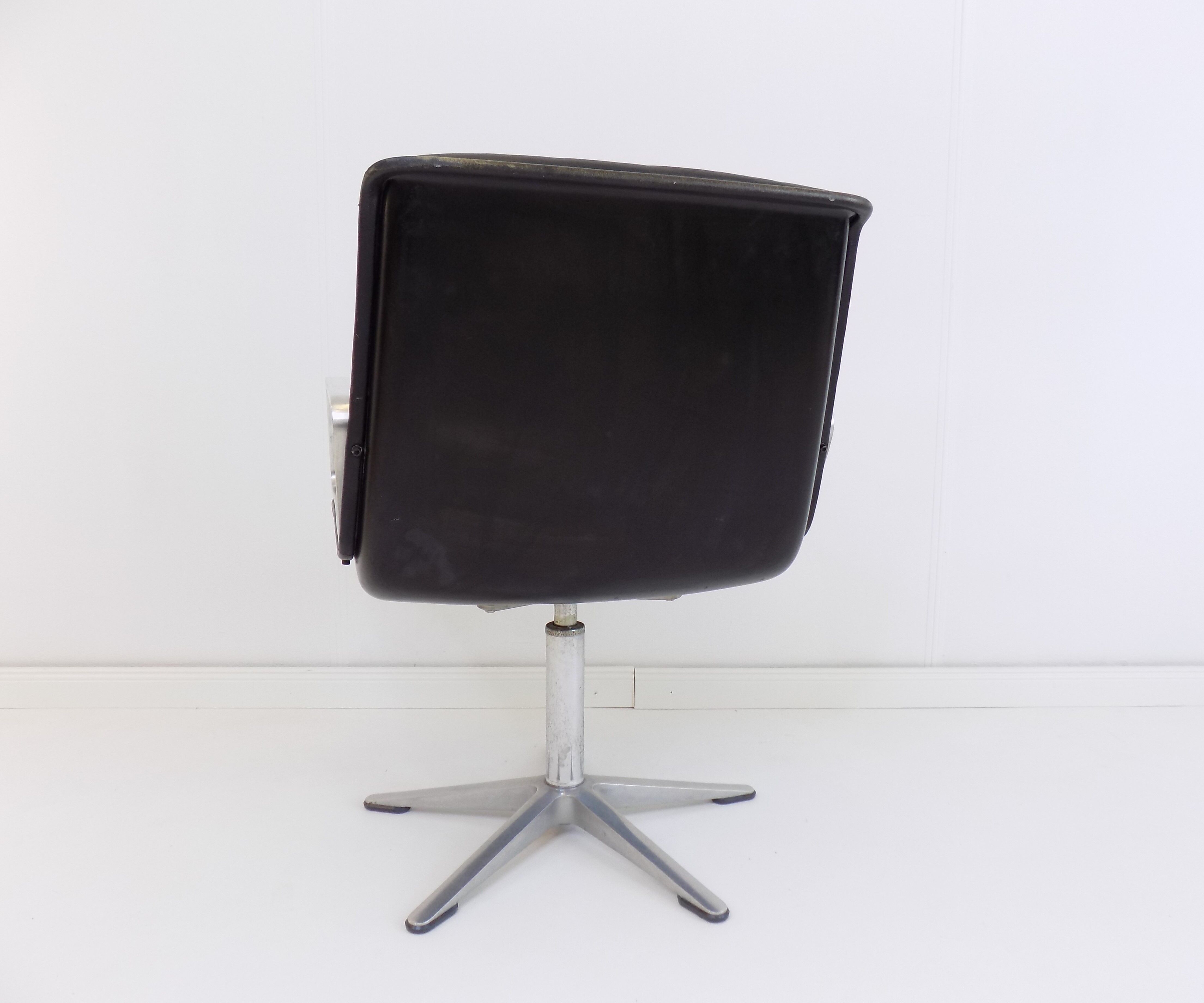 Ensemble de 2 chaises de bureau Wilkhahn Delta du groupe Delta