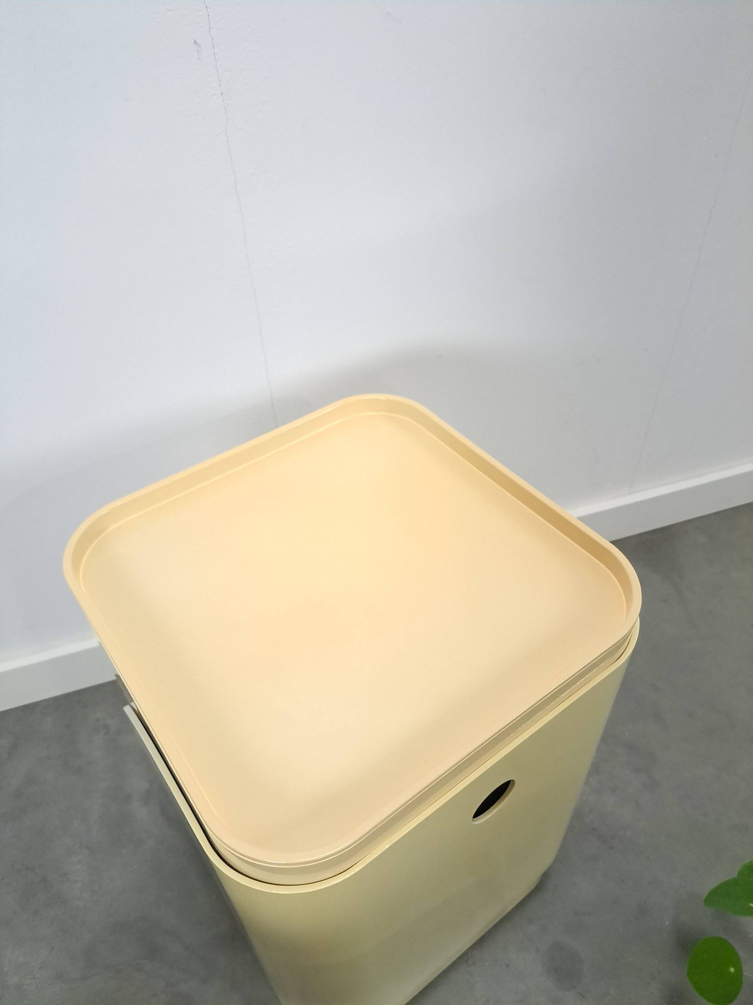 Kunststof design opbergmand wasmand Kartell, Anna Castelli Italy