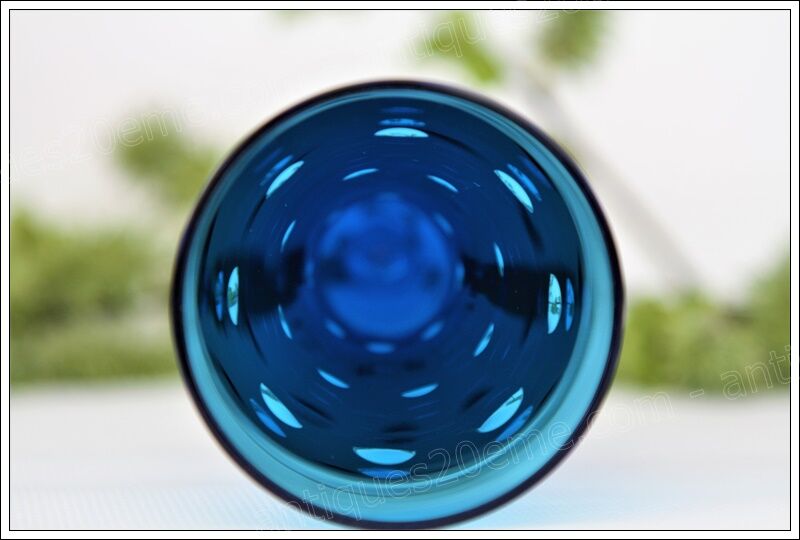 Model Bubbles series of 6 color St Louis Crystal champagne flutes