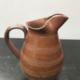 Pichet grès marron clair ciselé années 70 vintage