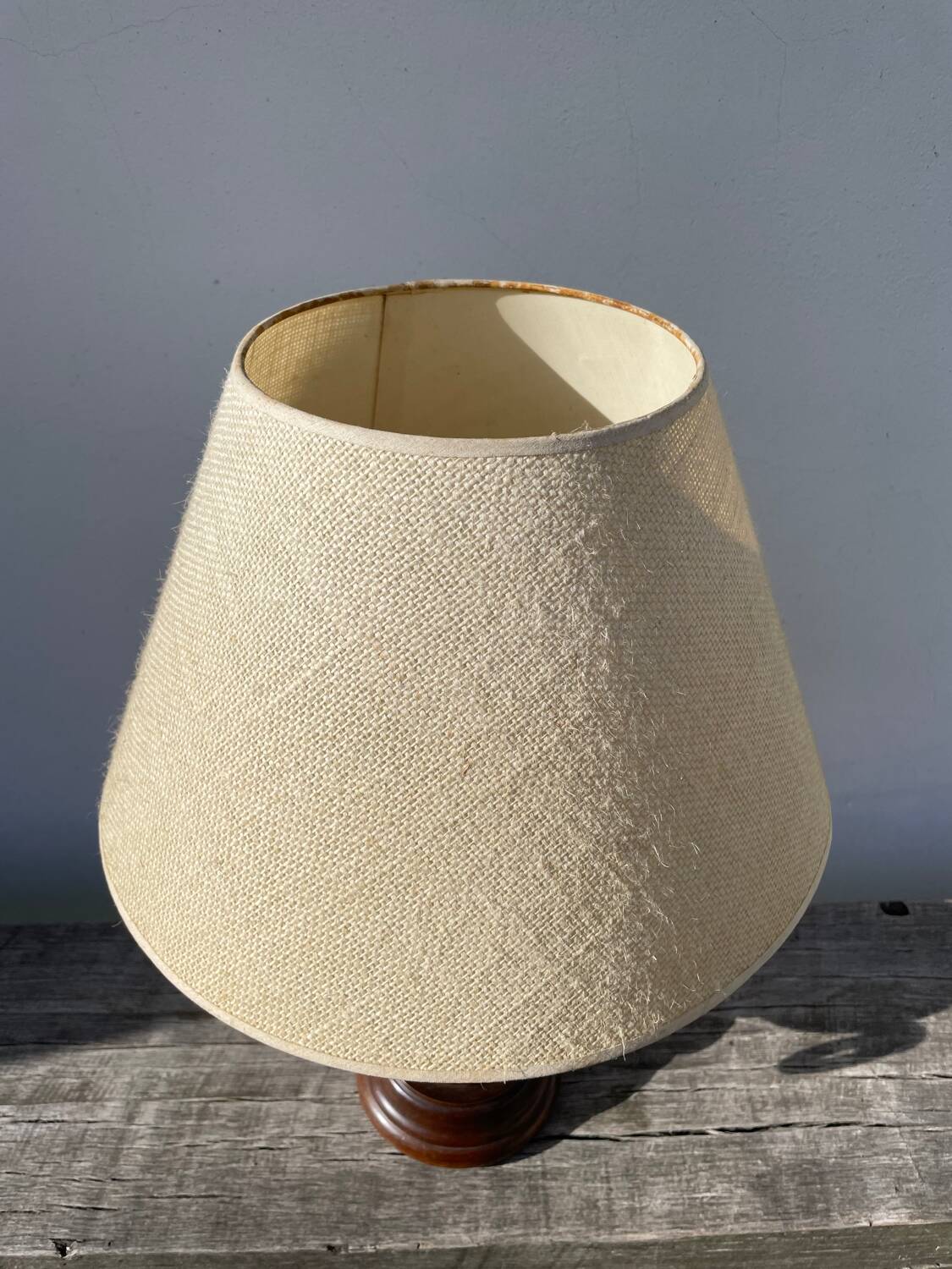 Turned wood lamp with rings