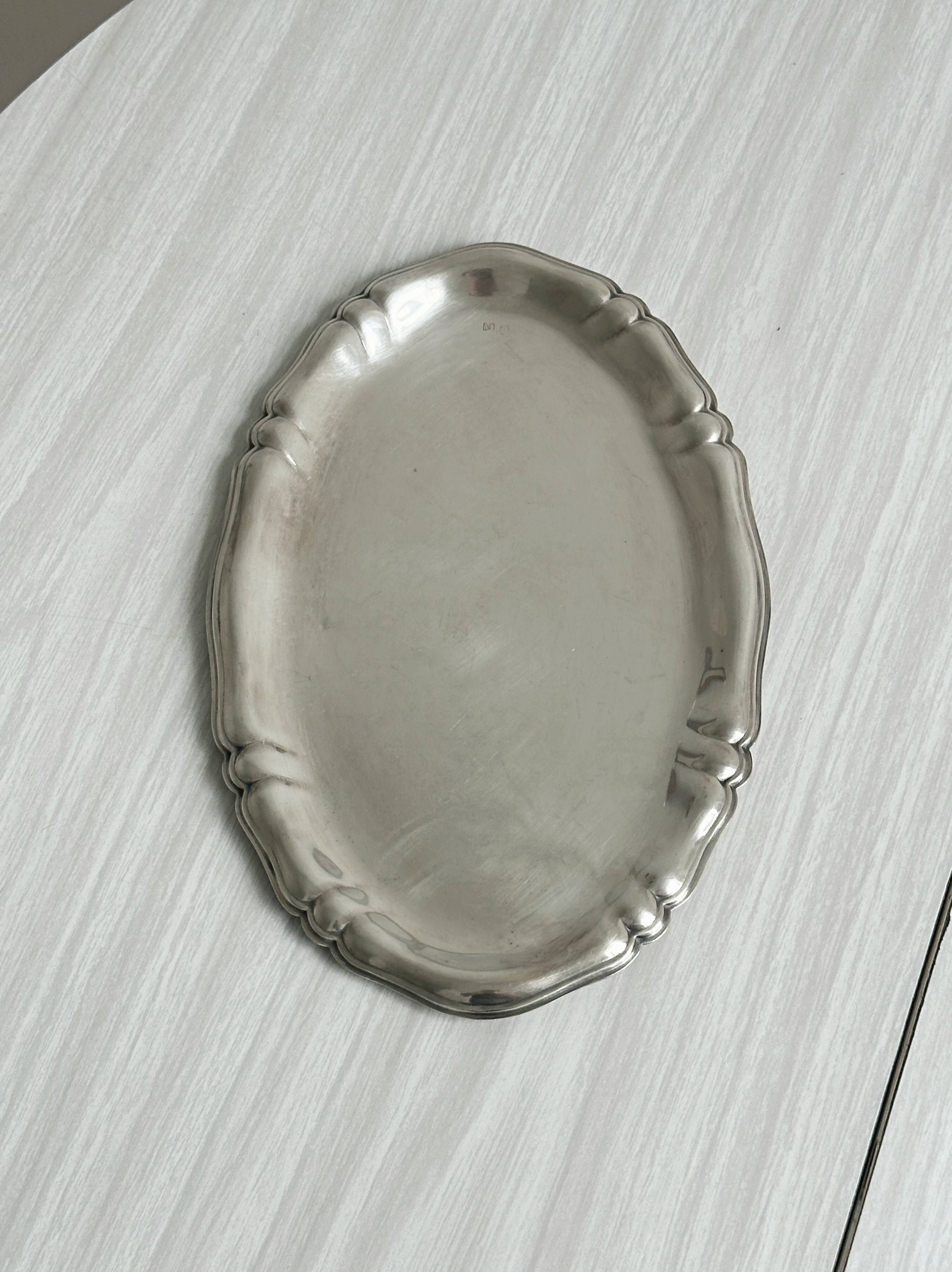 Small oval tray