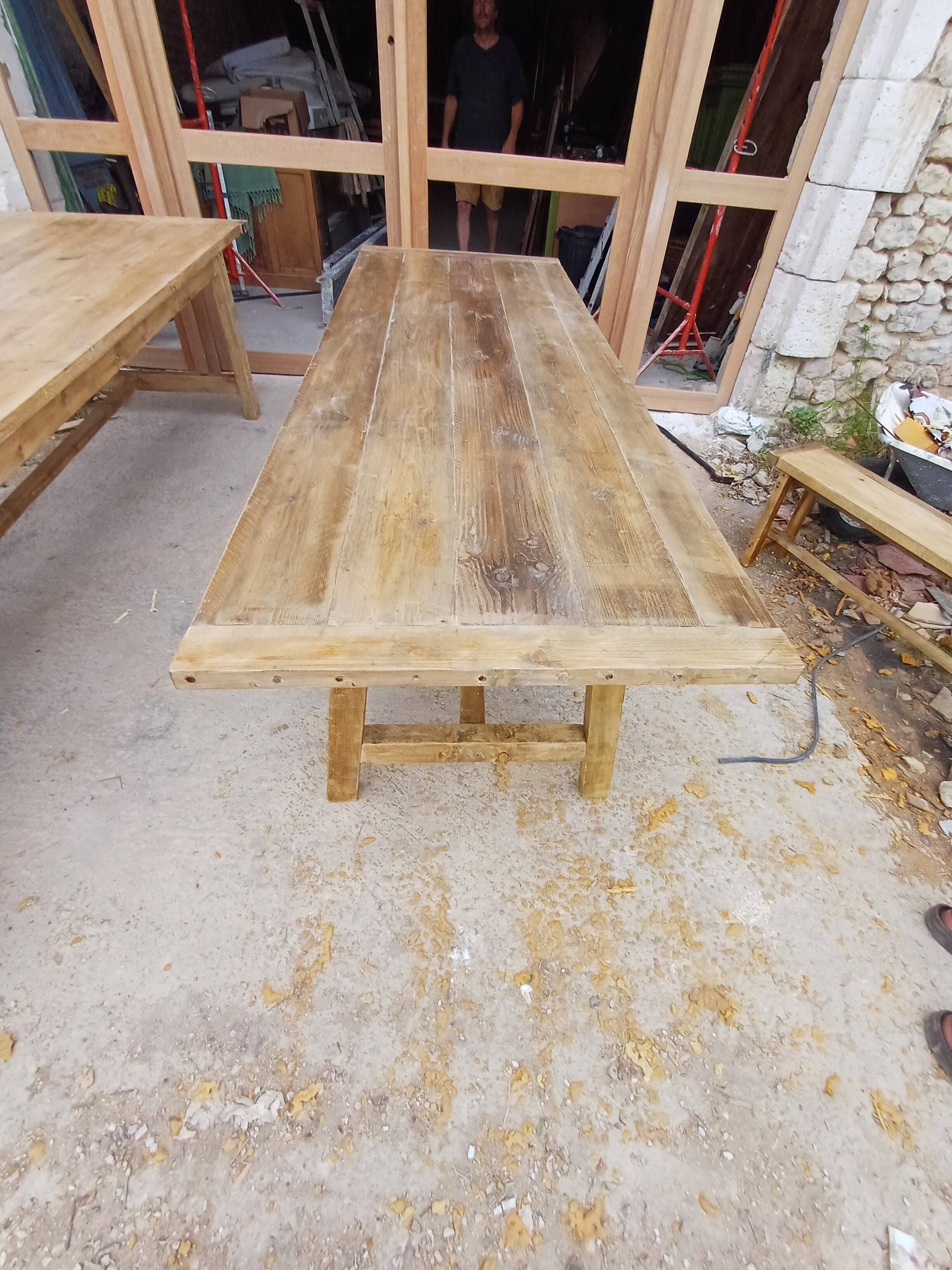 Pine table