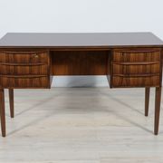Bureau en palissandre, années 1960