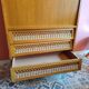 Secrétaire vintage en bois et rotin