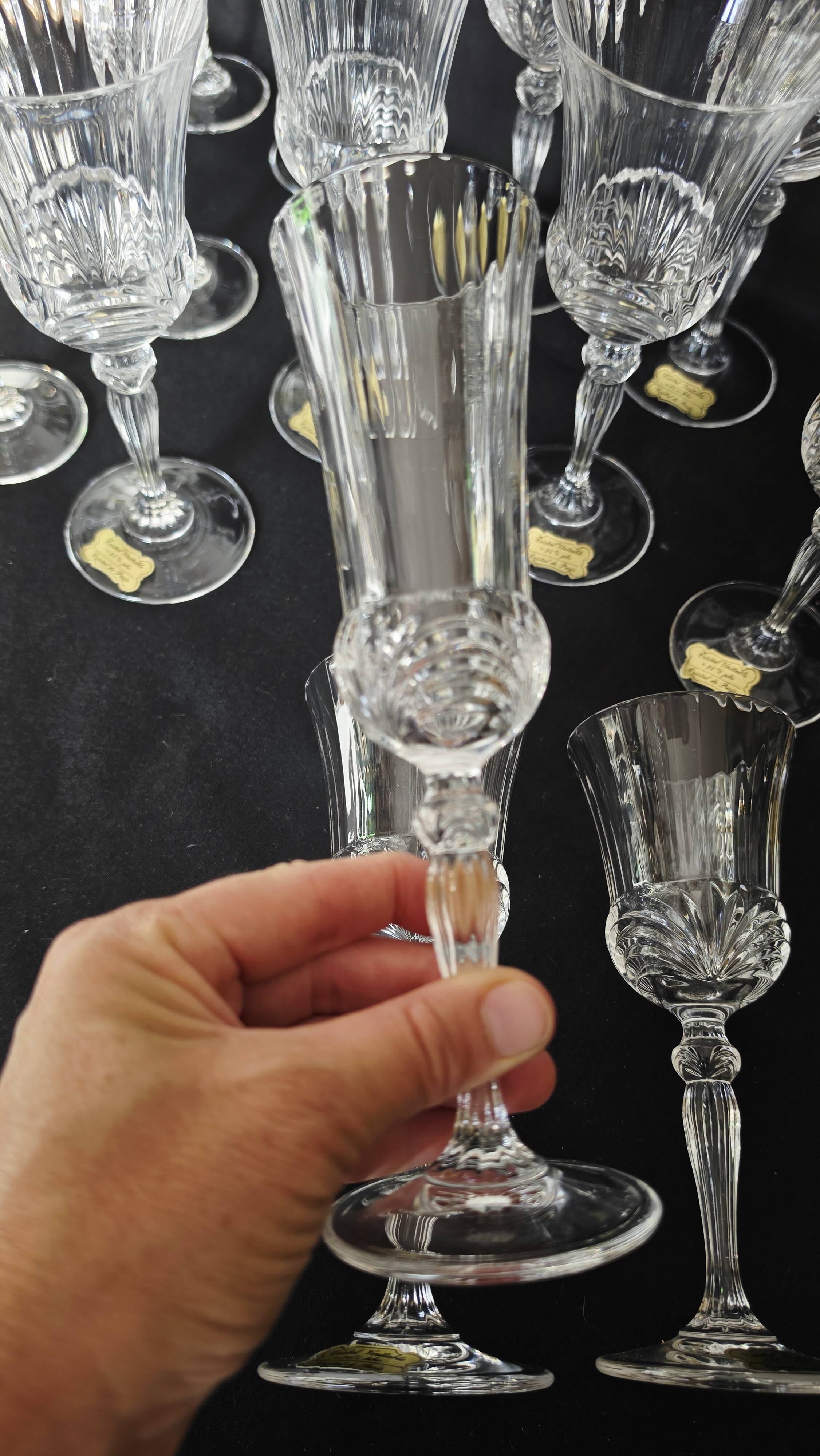 Lot exclusif de 18 verres authentiques en cristal de Lorraine Paris (+24 %